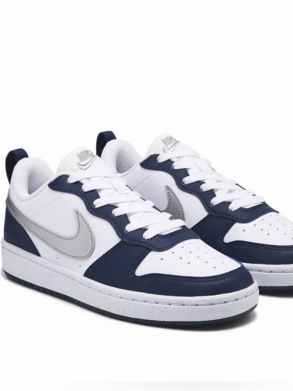 Nike KIDS 4.5Y Low-Top court Sneakers in White, Navy & Silver